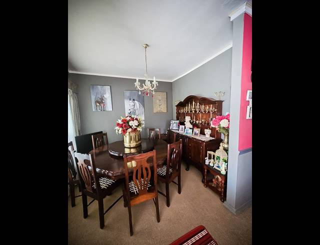 4 BEDROOM HOUSE FOR SALE IN HOSPITAALPARK